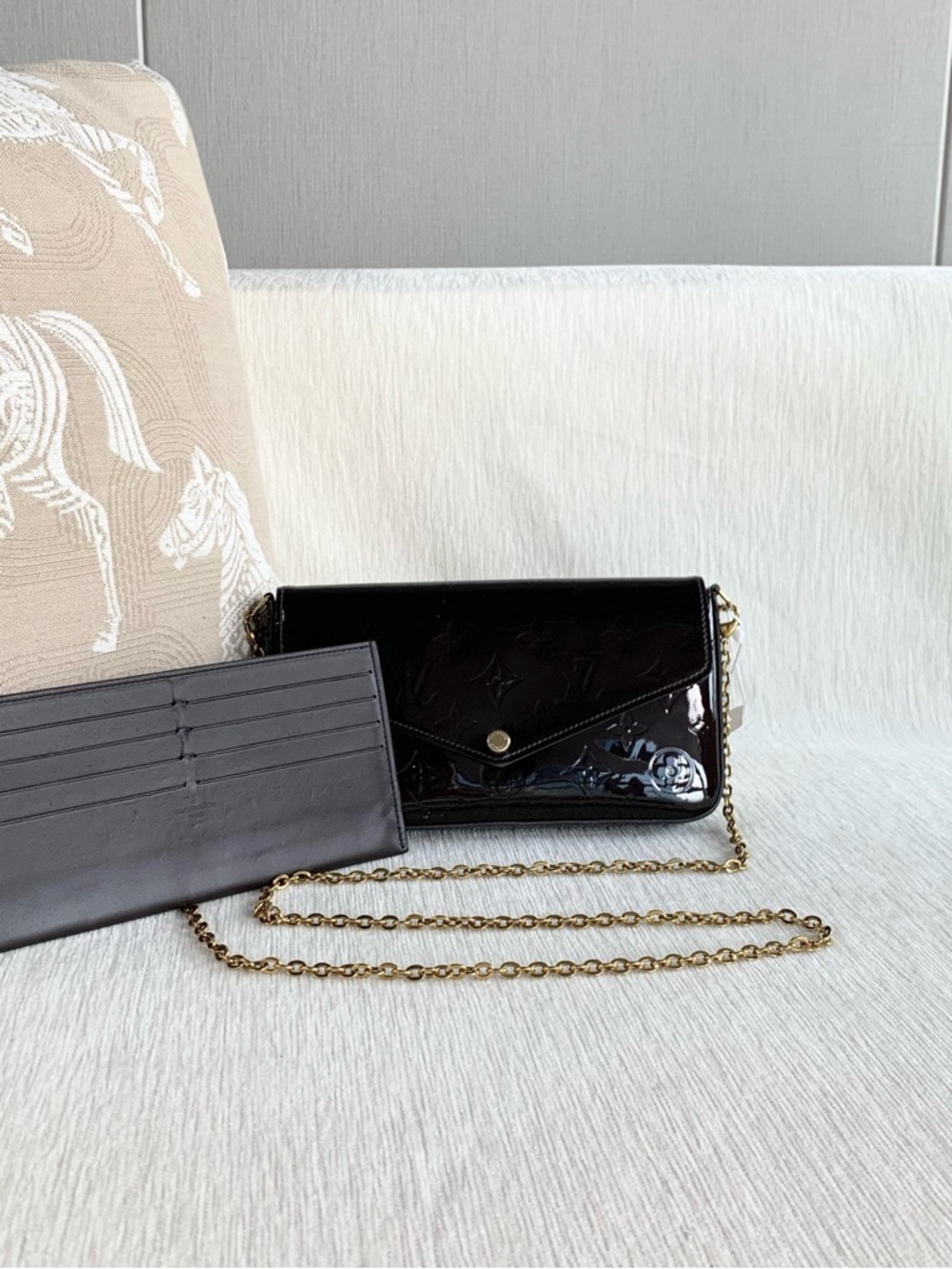 Louis Vuitton | Vernis 3-in-1 Burgundy | Excellent Condition | 21×12×3cm